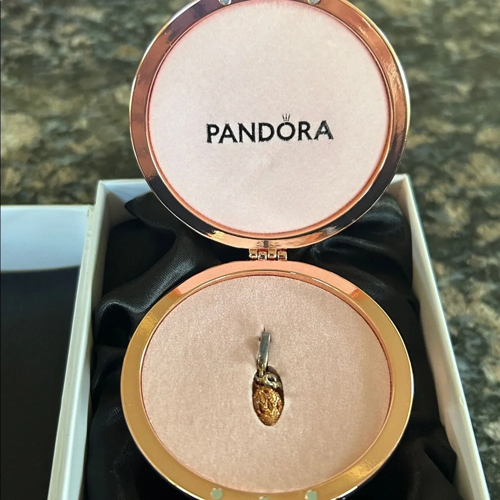 PANDORA 2020 LIMITED EDITION HOLIDAY ORNAMENT AND CHARM GIFT SET NWT